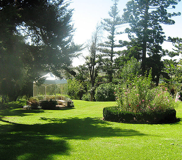 Overnewton Castle - Garden & Historic Weddings